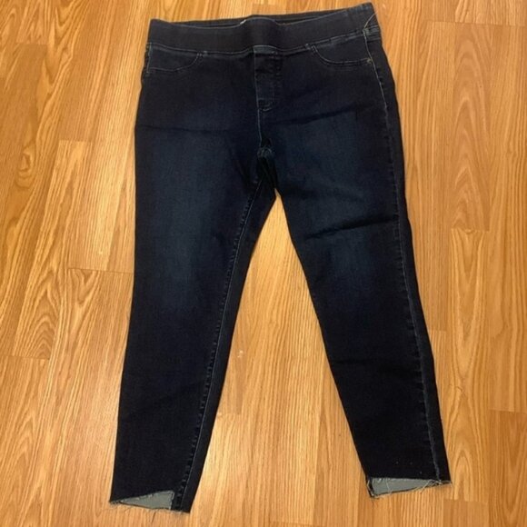 Old Navy Frayed Hem Skinny Jeggings - Picture 1 of 7